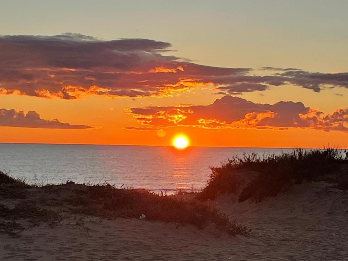 Apartamento Punta Umbria Junto A La Ria Luaran gambar